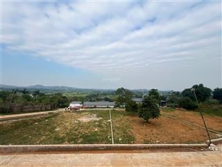 Hơn 700m full sổ hồng, gồm cả vườn + thổ cư
yên bài ba vì, chỉ 40km từ trung tâm hà nội