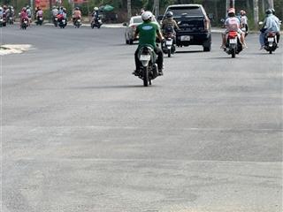 Bán đất mặt tiền kinh doanh đường nguyễn hữu cảnh , tân uyên