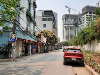 Chính chủ cần bán ngay nhà gần đô thị vinhomes tây mỗ, ngõ to rộng, diện tích 50m2, 4 tầng, 5,6tỷ