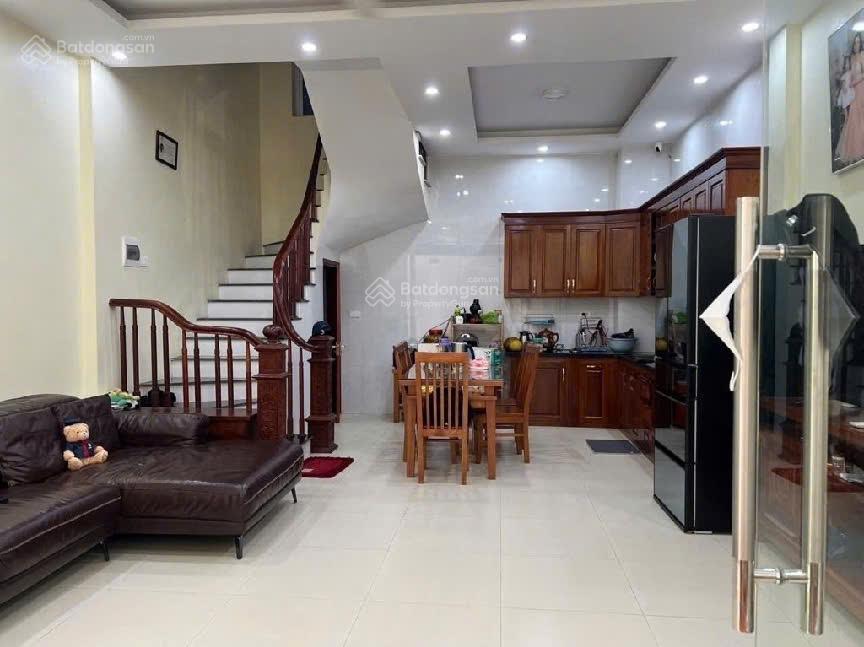 Bán nhà ngọc trục, đại mỗ, gần lê quang đạo kéo dài, ngõ rộng thẳng, dt 42m2, 4 tầng, 8.1 tỷ