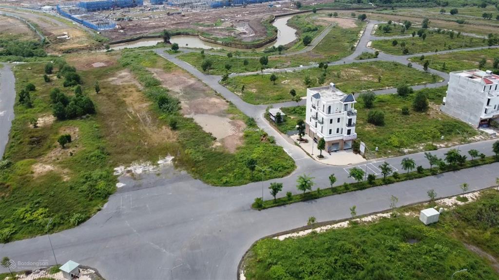 Bán gấp lô đất view biệt thự sông đồng nai, tỷ, 5x20m, tây nam đẹp.