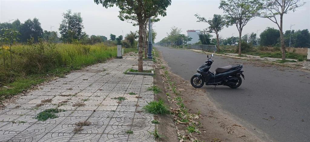 Tôi cần bán gấp 3 lô gần sông biên hòa new city, giá bèo