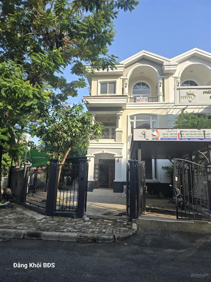 Biệt thự song lập góc mặt tiền đường g. lk công viên đối diện chateau pmh q7. 11.76 x 20m. 65 tỷ