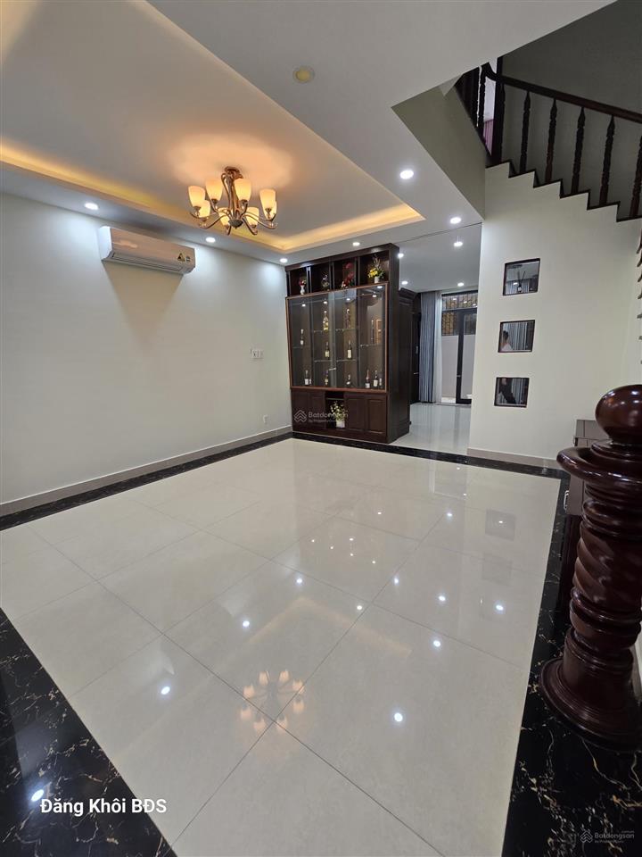 Biệt thự liền kế vườn lavila, nhà bè 6x17.6m 3 lầu. full nội thất. giá 13.9 tỷ.  0906 973 ***