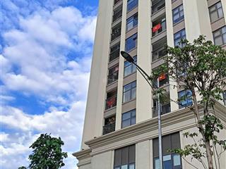 Căn 2 ngủ 72m2 chỉ 4,8 tỷ  tặng lại toàn bộ nội thất, nhà mới, tầng trung, view thoáng vĩnh viễn