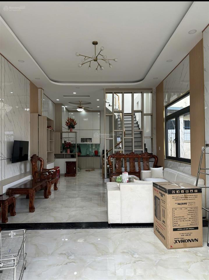 Bán nhà 2 tầng 3pn, gần lê văn việt. 80m2, hxh 7m. gần man thiện, hơn 6tỷ tl quận 9. gấp bán