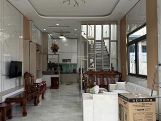 Bán nhà 2 tầng 3pn, gần lê văn việt. 80m2, hxh 7m. gần man thiện, hơn 6tỷ tl quận 9. gấp bán