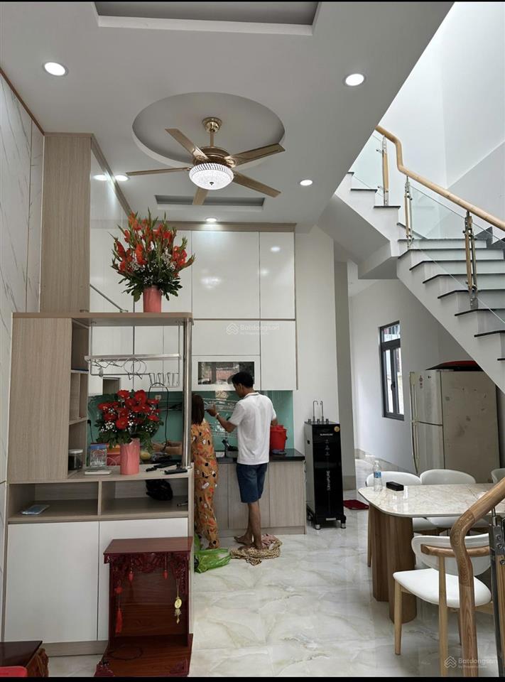 Bán nhà 2 tầng 3pn, gần lê văn việt. 80m2, hxh 7m. gần man thiện, hơn 6tỷ tl quận 9. gấp bán