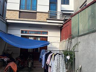 Nhà 2tầng bạn chỉ sẵn ở .mới đẹp ,hiện đại ,chắc chắn mai đình sóc sơn