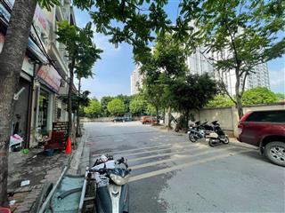 Siêu phẩm! phúc đồng long biên 8 tầng dân xây  thang máy  gara ô tô  full nội thất cao cấp