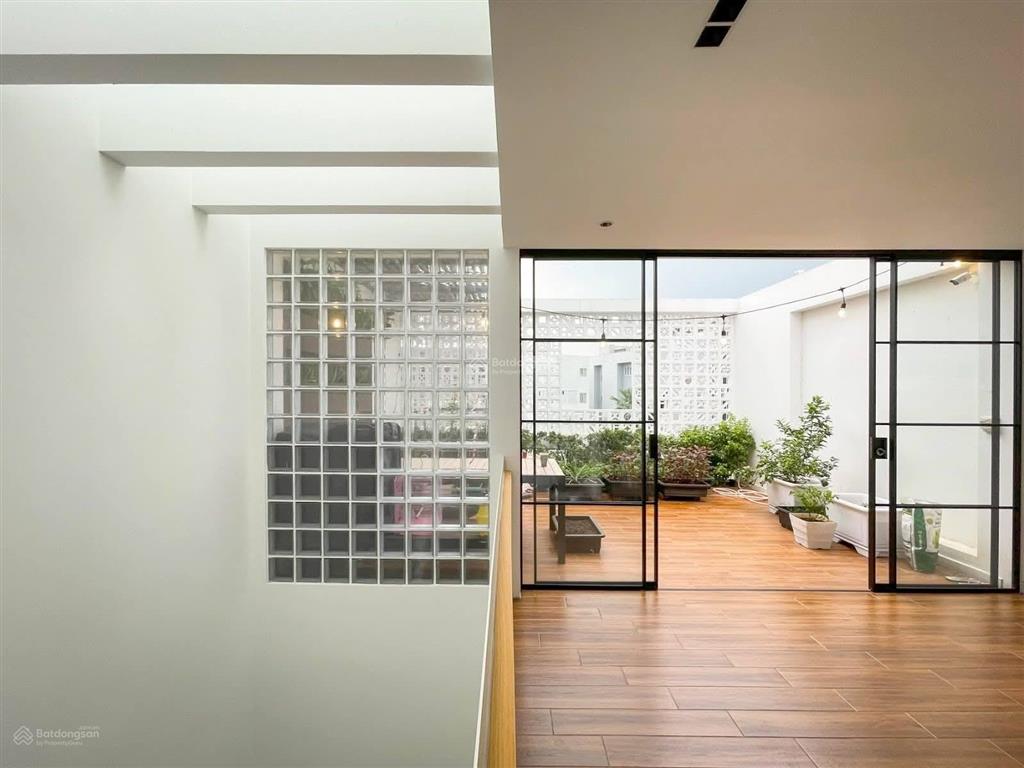 Bán nhà/chdv 60.5m2( 5.5x11m) x 6 tầng phan đăng lưu bình thạnh 8.8 tỷ d.thu 400triệu/năm
