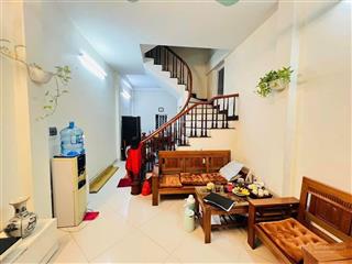 Nhỉnh 6 tỷ  cầu giấy  vị trí đẹp  nhà dân xây  gần phố  gần ô tô