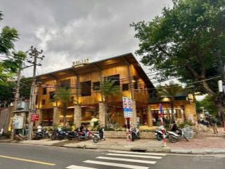 Cho thuê nhà mặt phố nguyễn thị định 150m2x3t, mặt tiền lô góc 30m, mọi mh thông sàn nhận nhà luôn