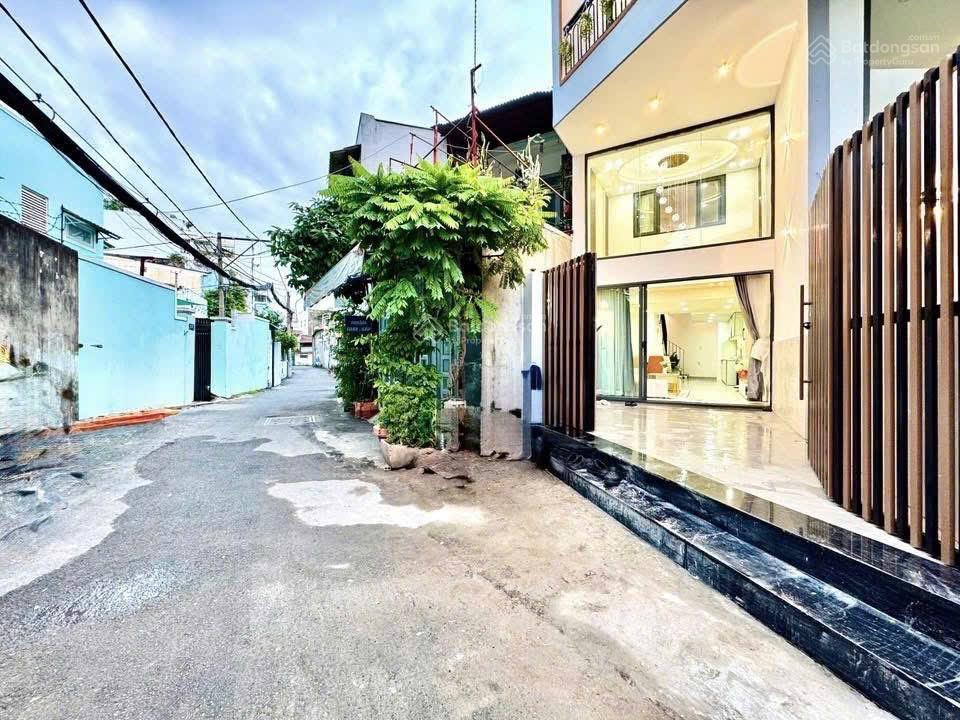 Siêu phẩm mặt tiền phường 1 gò vấp  ngay đại lộ phạm văn đồng  5 tầng btct  dt 60m2  9.68 tỷ tl