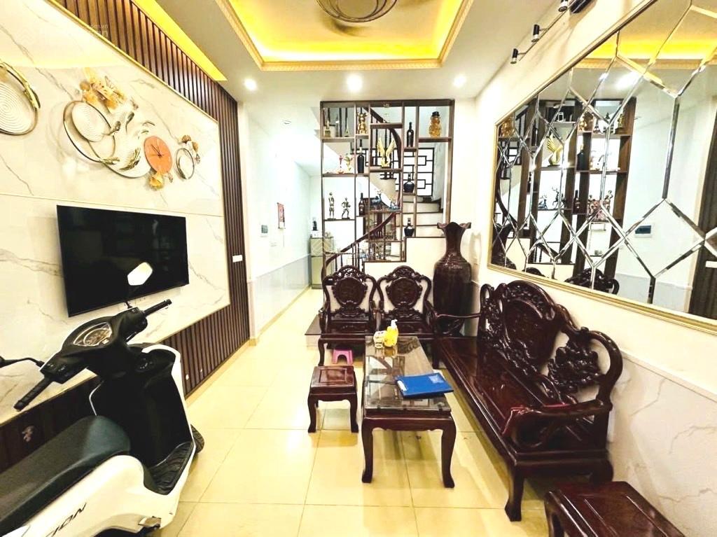 Chính chủ cần bán gấp nhà phố tây trà  10m ra ô tô tránh  ngõ rộng  dân trí cao  chỉ 6.4 tỷ