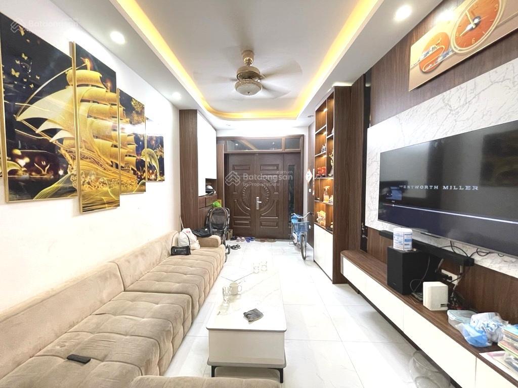 Chủ cần bán gấp nhà tại phố tây trà để chuyển vào nam  5 tầng  ô tô đỗ cổng nhà giá 6.48 tỷ !!