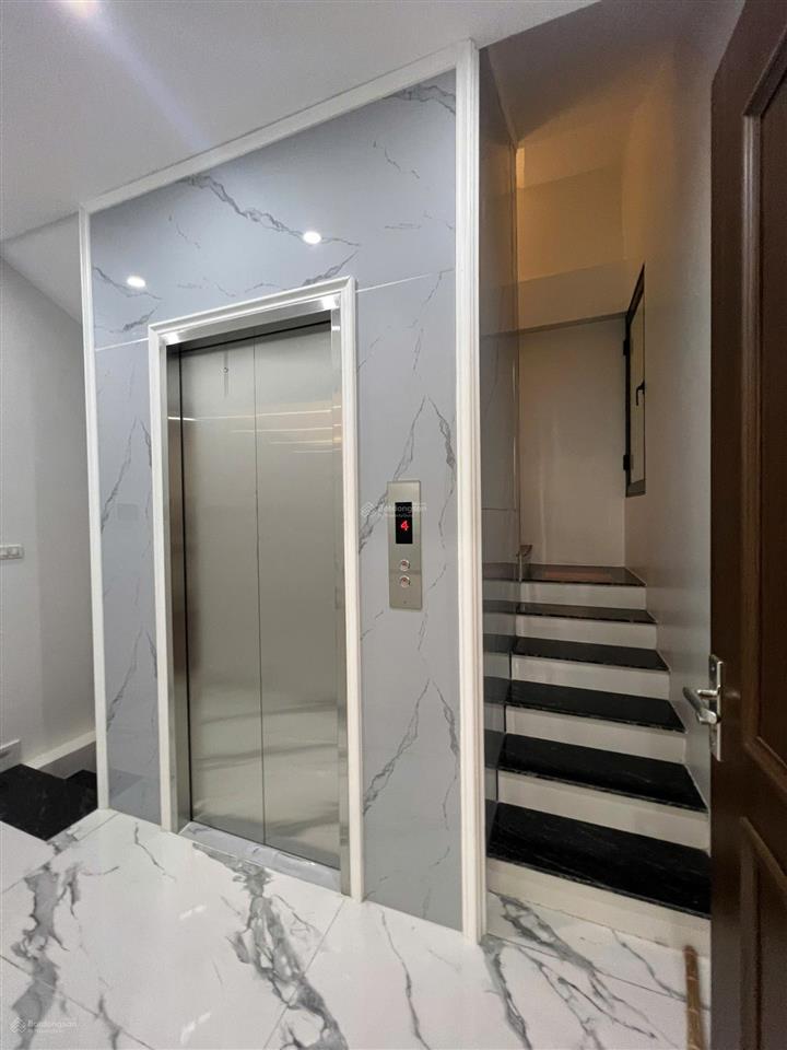 Cho thuê nhà liền kề yên sở hoàng mai  dt 300m2 thang máy điều hòa đường ô tô  35tr/ tháng