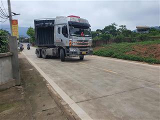 Bán đất mặt phố kinh doanh dt 132 m2 mt 6m giá 32tr/m2