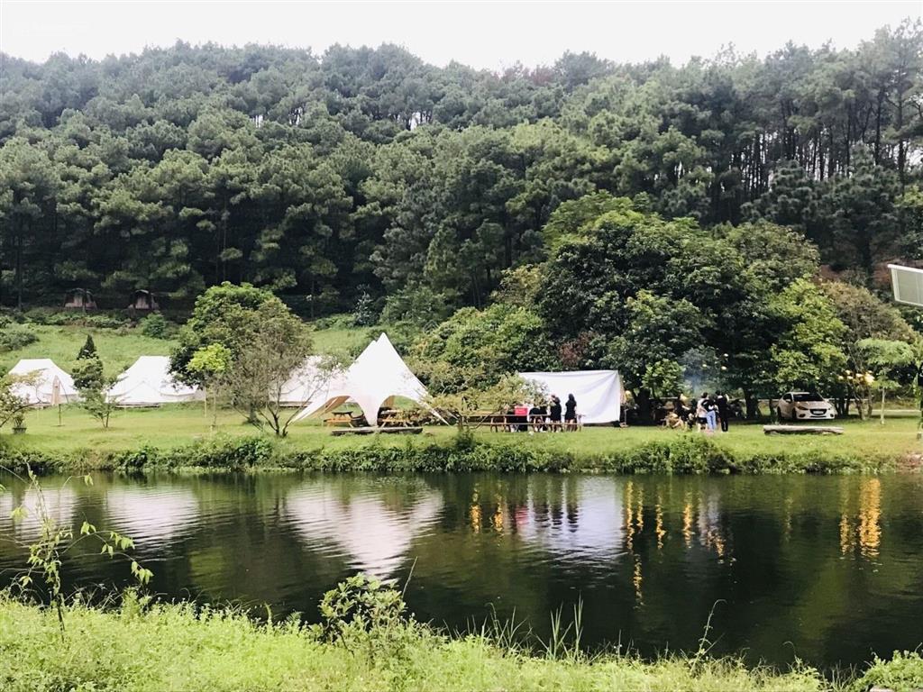 Chính chủ gửi bán 2200m2 đất gần hồ, view đẹp giá rẻ 7 tr/m2