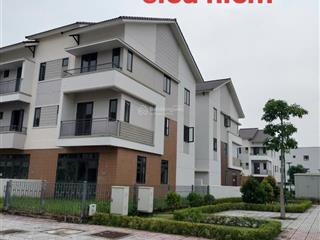 Shophouse 2 mặt tiền, căn góc sát vườn hoa, cách tây hồ 12km, cách long biên 6km, cạnh ga metro