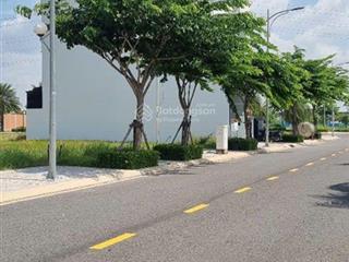 Đất mt đường nhựa 5 x 18 (90m2)thổ cư full [ cách chợ đệm 3000m]