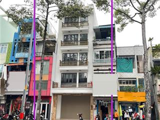 Mặt tiền đường 3/2, nhà mới  có thang máy