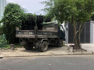 Đất chính chủ, có sổ đỏ, dt 100m2, hướng đông, khu dân cư đông đúc, an ninh đảm bảo