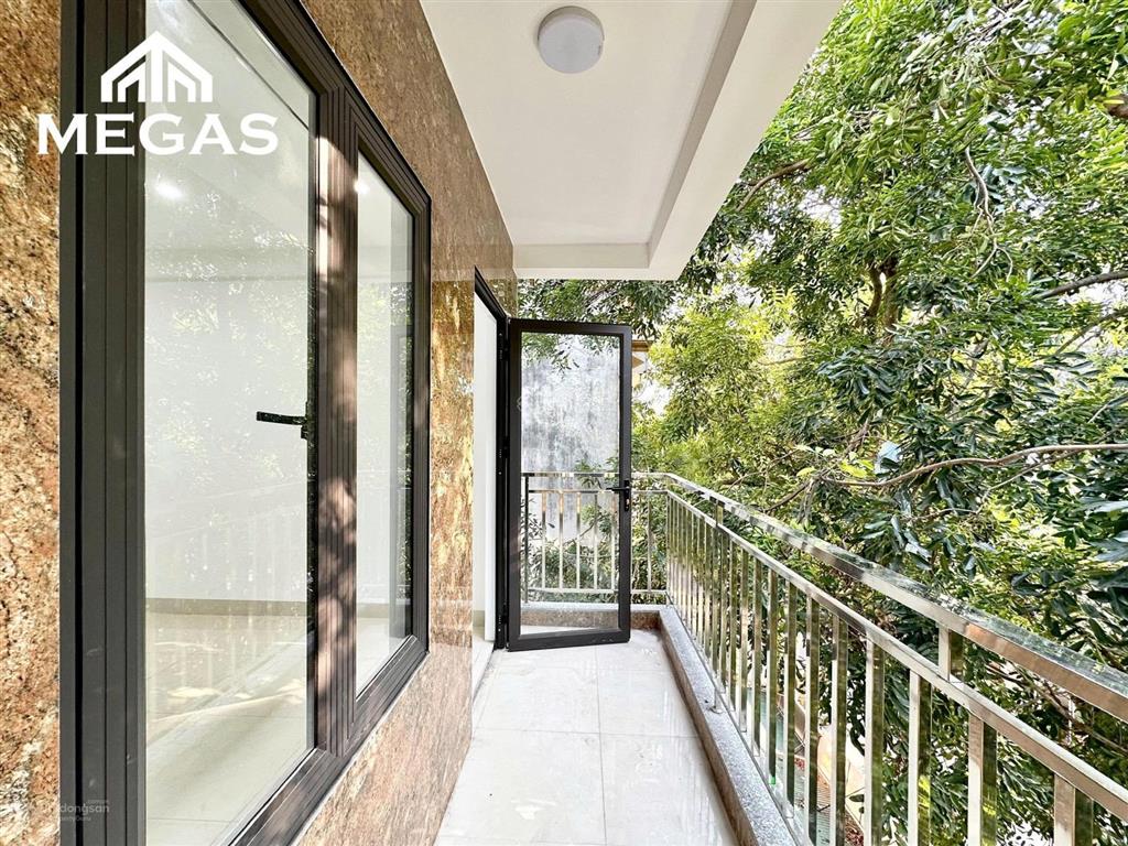 Cho thuê căn hộ studio mới keng 100% ban công cửa sổ siêu thoáng ngay học viện tài chính