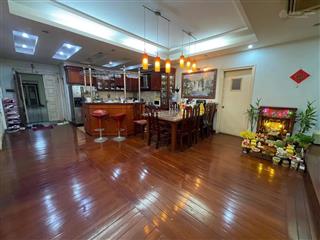 Bán chung cư 57 láng hạ cực hiếm view triệu đô mặt phố láng hạ diện tích khủng 199m2 giá siêu rẻ