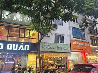 Mặt phố trung phụng đông đa kinh doanh sầm uất ngày đêm vía hè đá bóng dược.trung tam đông đa