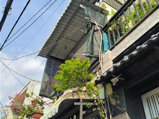 Chỉ hơn 2 tỷ có ngay nhà 3 tầng, 6 phòng ngủ, gần cvpm quang trung