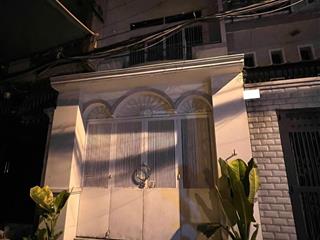 Bán nhà riêng 5pn, 2wc, 52m2 tại cư xá phú thọ hòa, q11, hcm giá 10 tỷ vnd