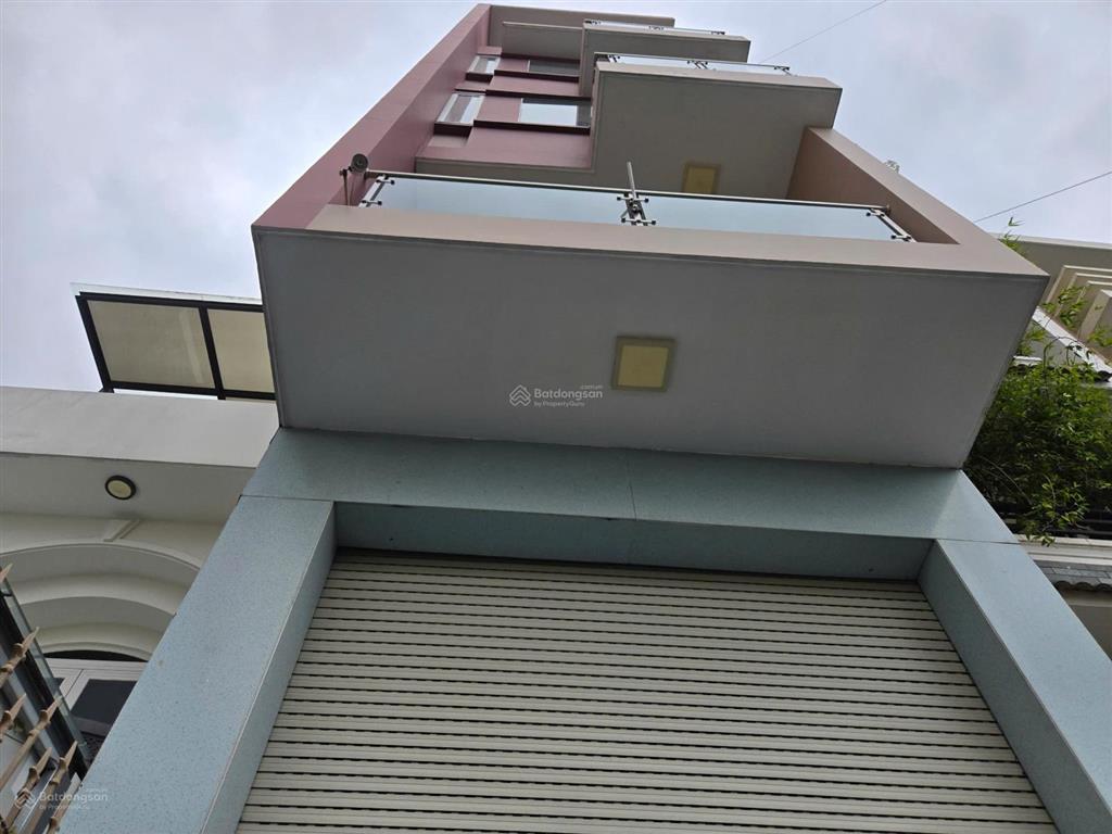 Nhà mặt tiền đường 18m, 6 tầng, 98,6m2, chủ lâu năm chưa mua bán hoàn công đầy đủ giá 24 tỷ 680