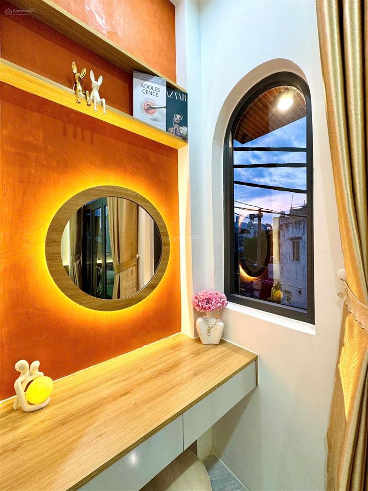 Nhà mới hẻm xe ô tô sát quận 1 bình thạnh hai tầng giá nhỉnh 4 tỷ