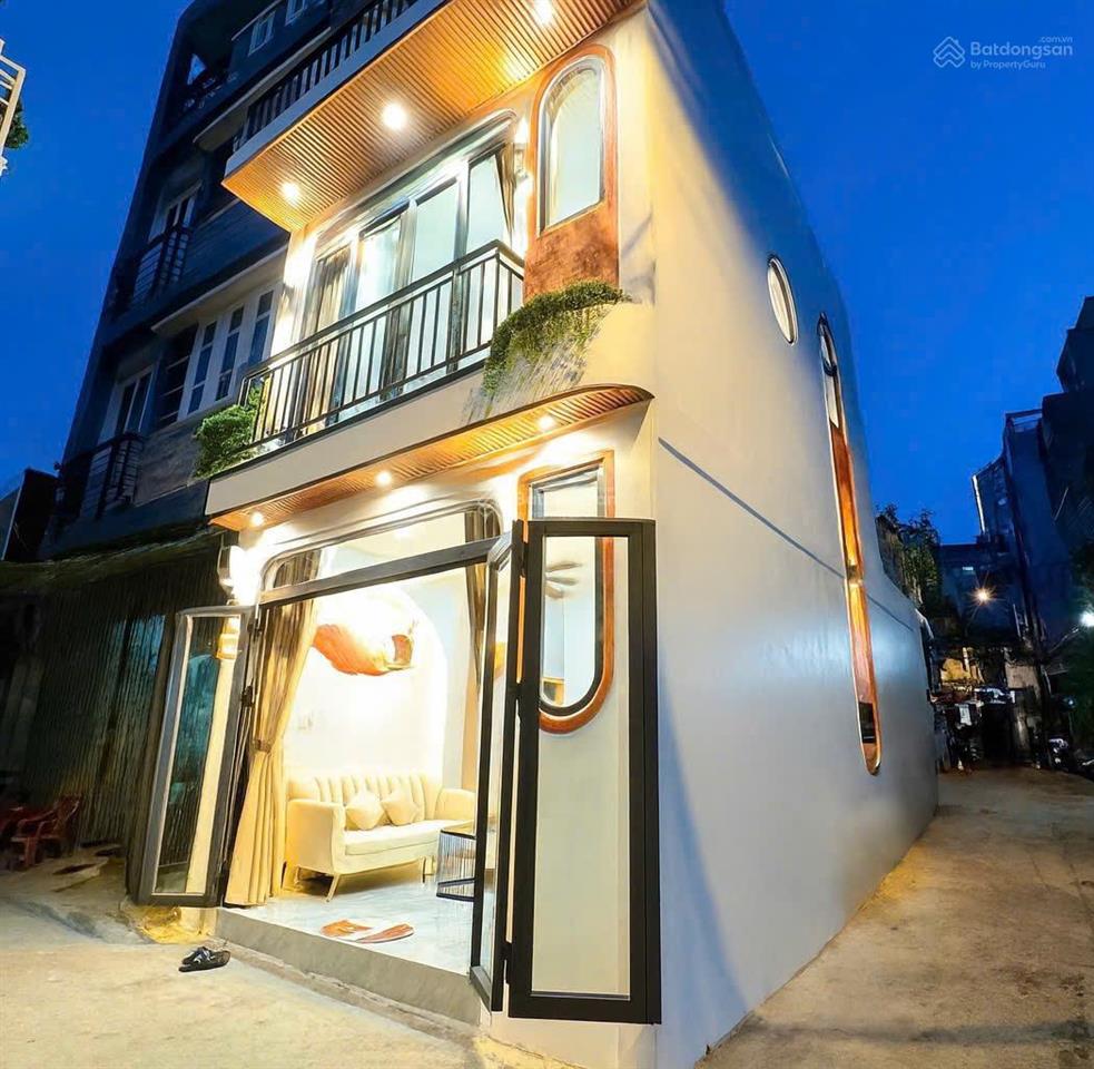 Nhà mới hẻm xe ô tô sát quận 1 bình thạnh hai tầng giá nhỉnh 4 tỷ