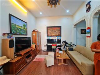 Bán nhà 100m2, ngõ 122 đường láng  4 tầng  sân rộng  kinh doanh tốt  sổ nở hậu