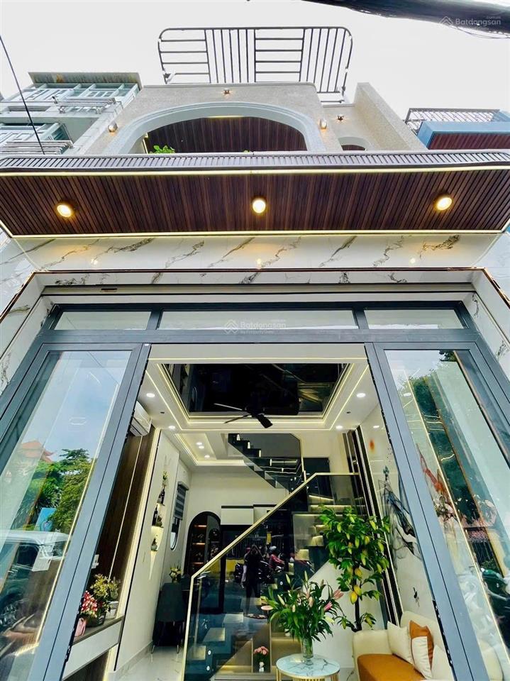 Bán nhà mặt tiền nhánh thống nhất, p.11, gò vấp, 2 tầng, 3 pn, full nội thất, 5 tỷ hơn còn tl