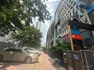 Chỉ 75tr/tháng cho thuê nguyên căn nhà 8 tầng lầu  ngay ubnd quận 2 củ  kế bên đảo kim cương