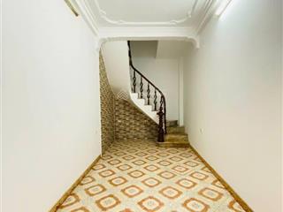 Nhỉnh 4 tỷgiá đầu tư15m ra ôtô tránh40m ra mặt phố tôn đức thắngnhà dân xây  chắc chắn
