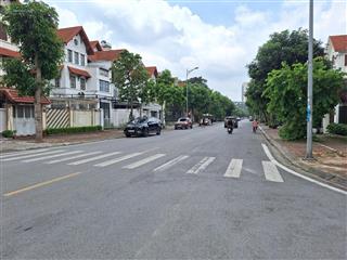 Biệt thự xây thô kđt việt hưng  trung tâm hành chính quận long biên234m2 xây 4 tầng thông sàn