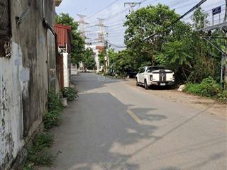 Cho thuê kho xường tại giang biên .lb .150m .xe cỡ lớn vào tận nơi .gúa 9 triêu .có thương lượng