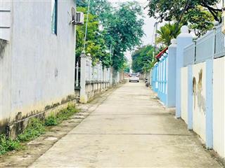Cần bán đất tại bạch thạch phú cáthn
diện tích 192m 148m thổ cư mt 9m
xung quanh dân cư đông đúc