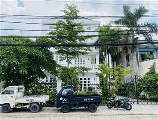 1700m2 2mt đường nam cao nhỉnh 30tr/m2 dòng tiền 1tỷ5/năm  biệt thự 4 tầng 825m2 sàn hc  59tỷ tl