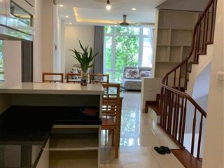 Bán nhà phố lệ mật, việt hưng, 4 tầng, 71 m2, tiện ích, nhỉnh 9 tỷ