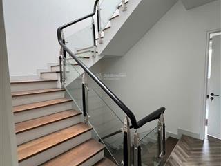 Chính chủ bán nhà 4 tầng + hầm, 110m2 đất, 358m2 sàn, mặt tiền đường số 6, bình chánh, giá 13,9 tỷ