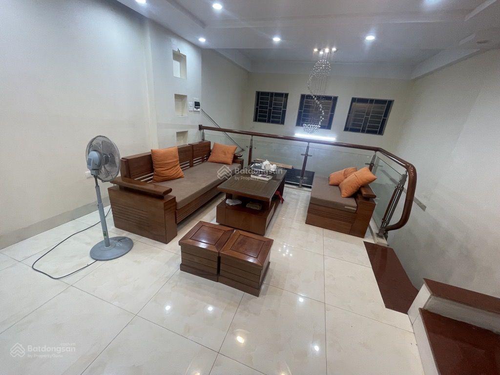 Bán nr đa sỹ 40m2, 5 tầng, giá 7.4 tỷ cách ô to 10m