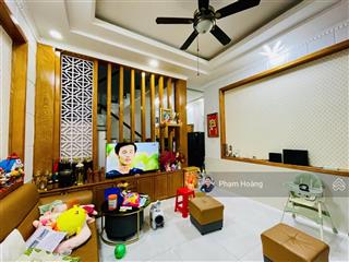 Chính chủ cần bán nhà 1 trệt 1 lầu gần big c dĩ an, nhà rất đẹp và chuẩn, giá cực mềm
