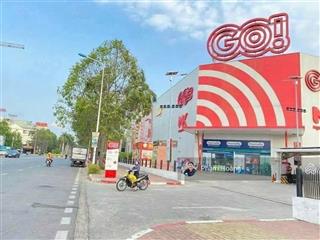 Hàng hiếm chợ dĩ an bình dương bán lô đất 5x20 100m2 thổ cư full đường 2 oto tránh nhau gần nhà thờ