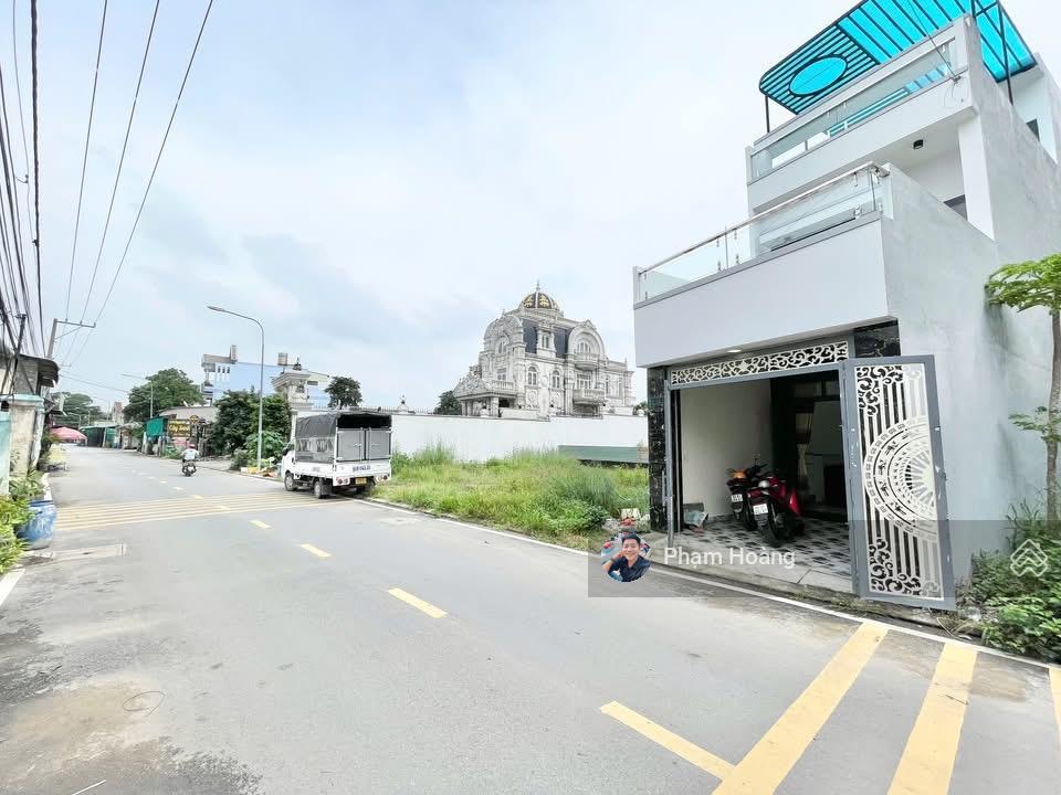 Nhà mặt tiền bùi t cội 1 trệt 2 tầng lầu hoàn công dt 82m2  dt sàn 150m2 buôn bán kinh doanh 5,5t