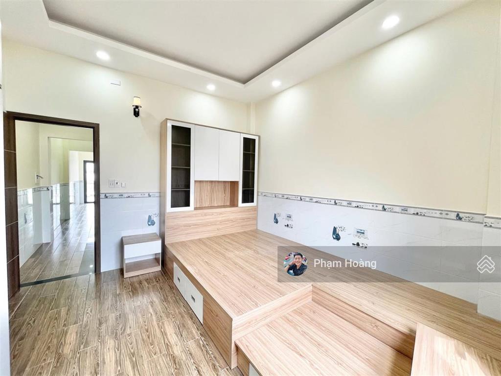 Nhà mặt tiền bùi t cội 1 trệt 2 tầng lầu hoàn công dt 82m2  dt sàn 150m2 buôn bán kinh doanh 5,5t